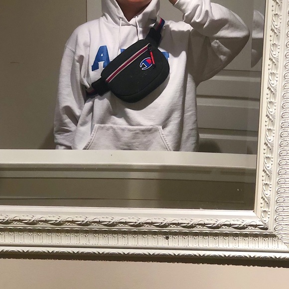 Champion Fanny Pack - Picture 1 of 4